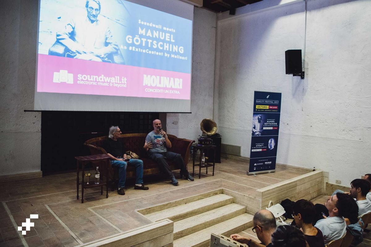 Manuel Göttsching e Atom TM